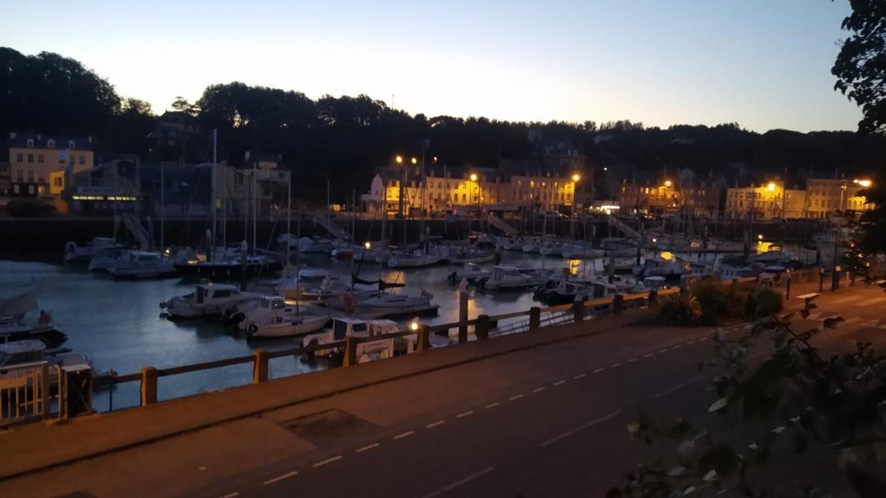Appartement Sur Le Port, 105M Rez De Jardin Avec Parc Privatif Saint-Valery-en-Caux Esterno foto